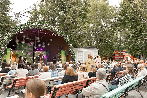 Серия пятничных музыкальных вечеринок «Зелёнка»