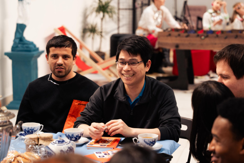 Тематический разговорный клуб «За чашкой чая» на тему «Работа и учёба в России»