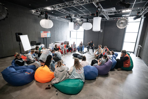 Мастер-класс: «Игра на музыкальных инструментах»