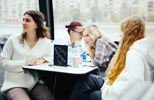 Викторина «Финансовый эрудит» на речном трамвае