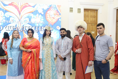 Этнический показ мод «Эхо традиций»