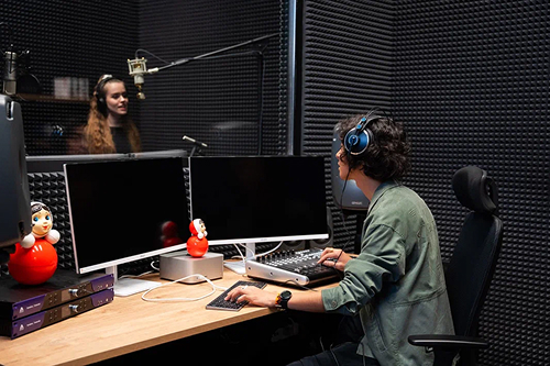 Мастер-класс «Работа в студии звукозаписи: вокал»