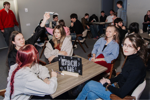 Интерактивный шоу-квиз «Мемология»
