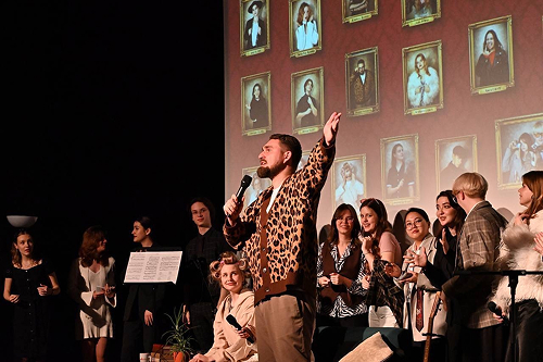 Детективно-комедийный спектакль «Достать Хиты: семейное расследование»