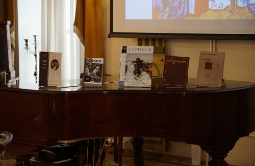 Открытый читательский клуб «Читаем с Гоголем». Илья Ильф и Евгений Петров «Двенадцать стульев»